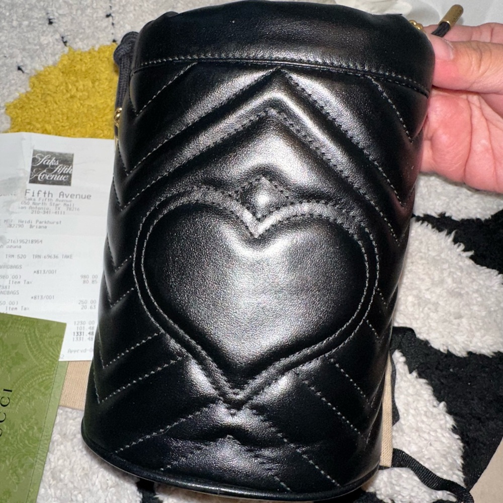 Gucci Marmont Bucket Bag - Picture 6 of 16